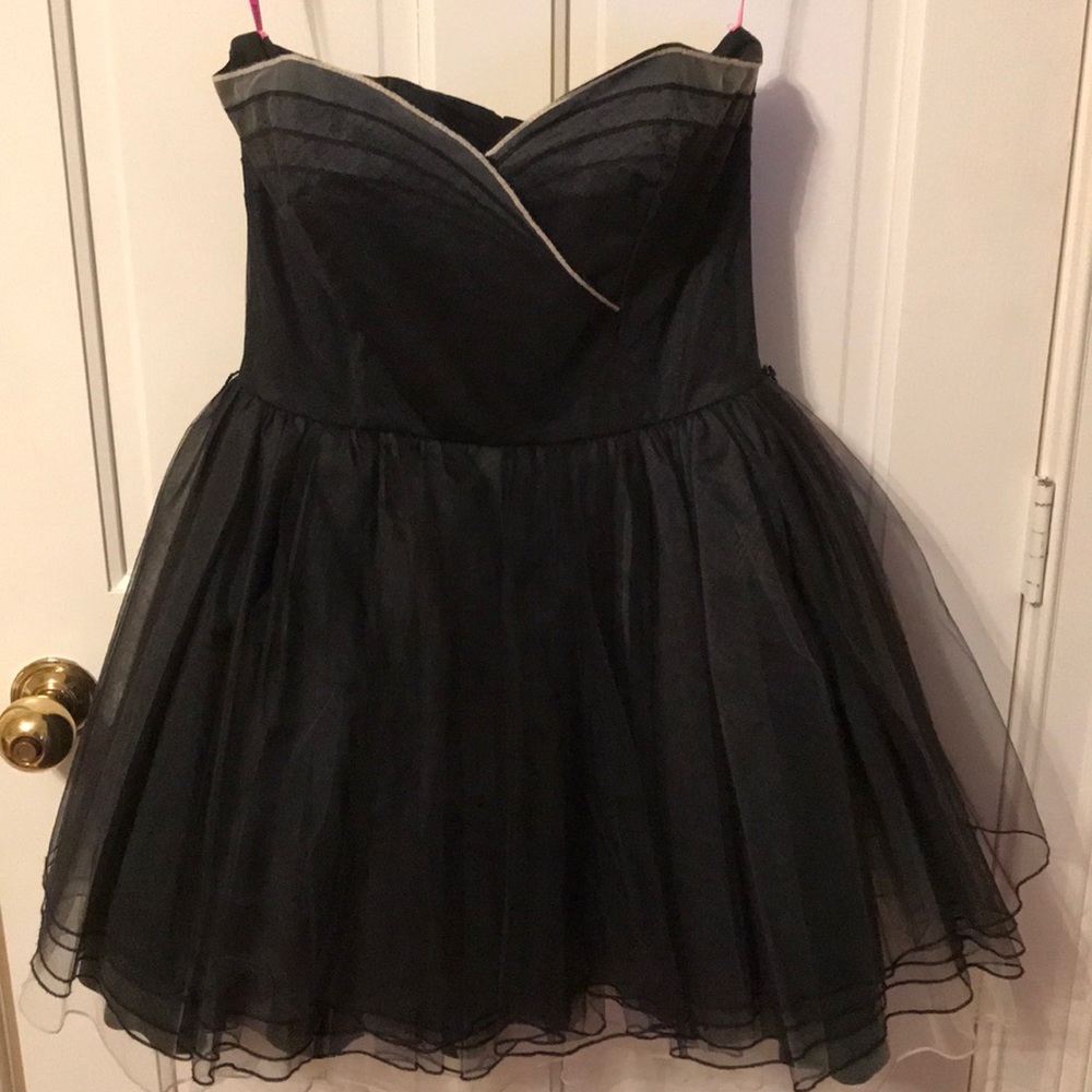 Betsey Johnson black tule strapless dress